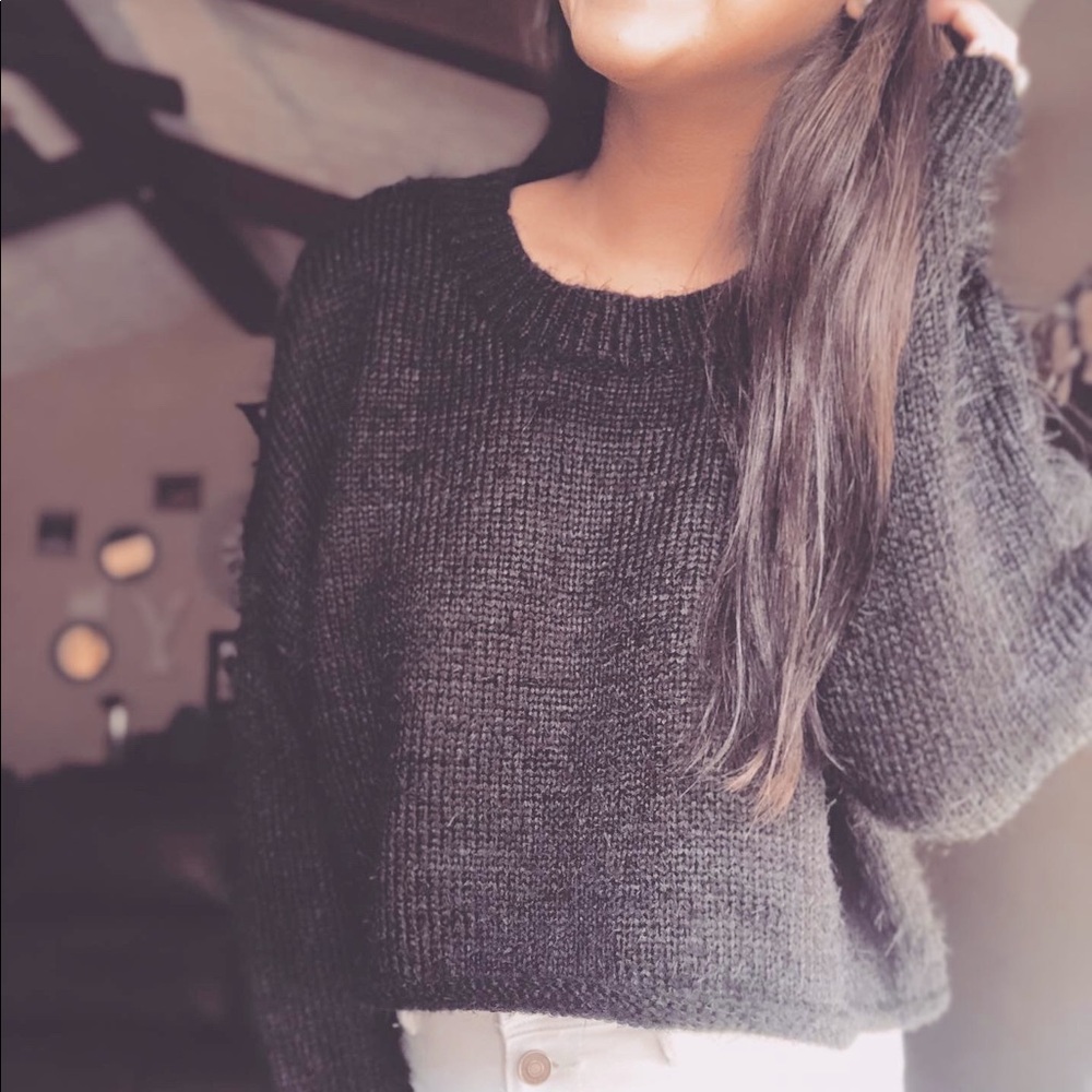 NEW! Black Soft Cozy Knit Crop Top